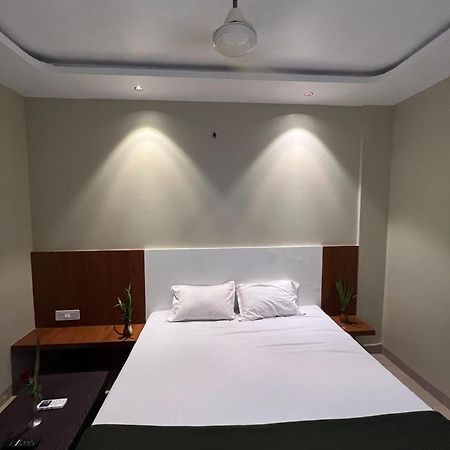 Hotel Sun Lodging Bhiwandi Exterior foto